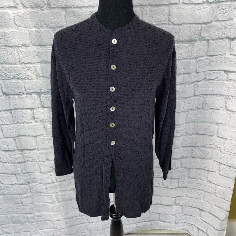 Private editions by Chico’s women 0 buttondown blouse Longsleeve black textured